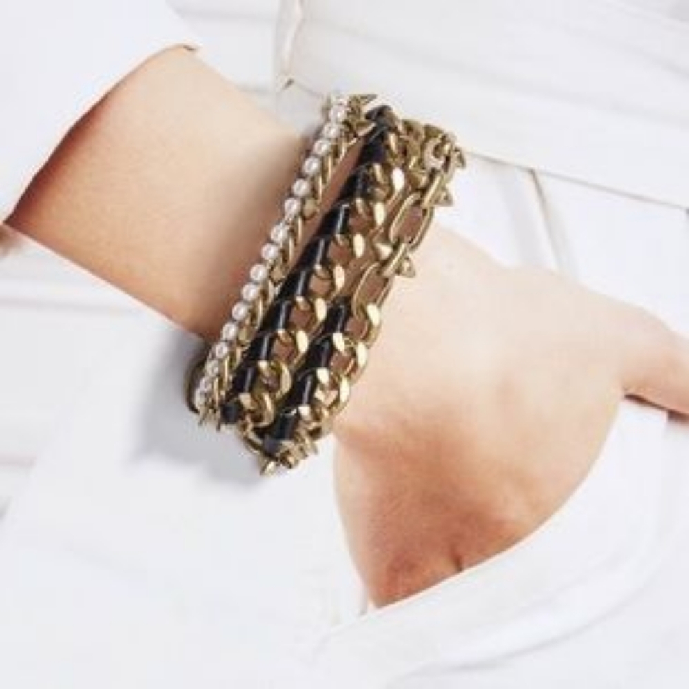 Stella & Dot Power Pearl Wrap Bracelet!
